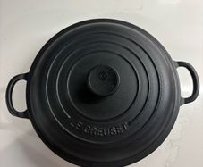 le creuset shallow casserole braiser