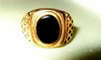 Vintage Gentlemans Signet Ring