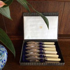 Vintage Epns Fish Knives and Forks Boxed