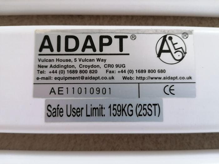 Like NEW Aidapt 27" Slatted Bath Board Seat  - 6 Slat