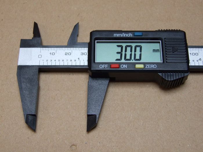 Carbon fibre digital calipers