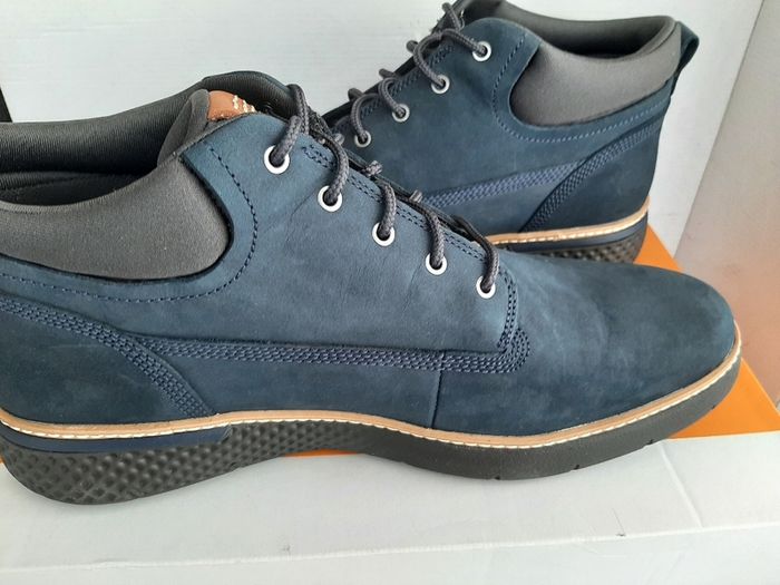 New Timberland mens boots in box