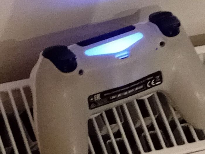 PS4 controller