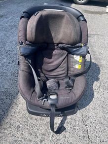 Car seat Maxi Cosi Axiss Fix - 360 degree swivel Isofix installation 4months to 4 years