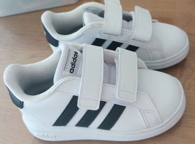 New Adidas Runners. Size 7.5