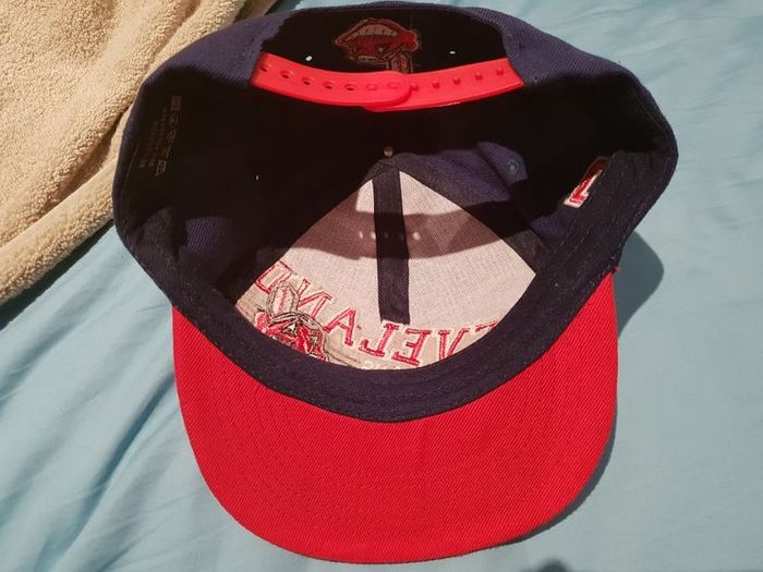 blue red cap