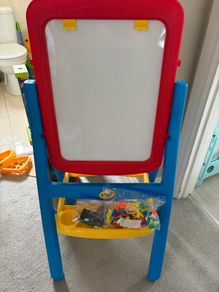 kids easel