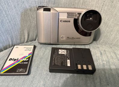 FIRST EVER CANON digital camera PowerShot 600 from 1996