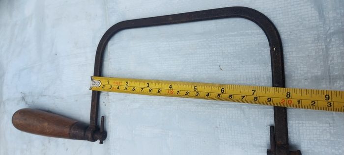 Vintage coping saw,,used condition, see pictures for condition, buyer collects or pays postage thank you sold as is,