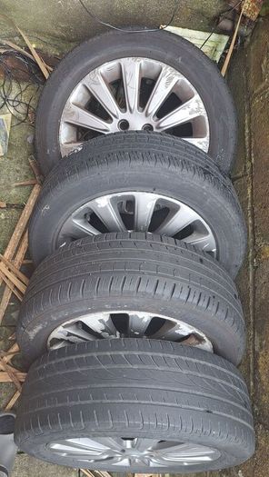 Alloy wheels