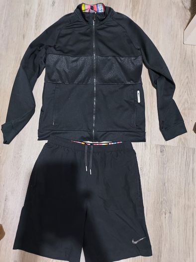 Nike tracksuit size L junior