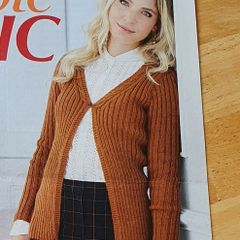 A Knitting Pattern - Cable Chic - E