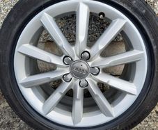 Audi 17 inch alloys from Q3 will fit most Vag cars look well on Golf or Caddy