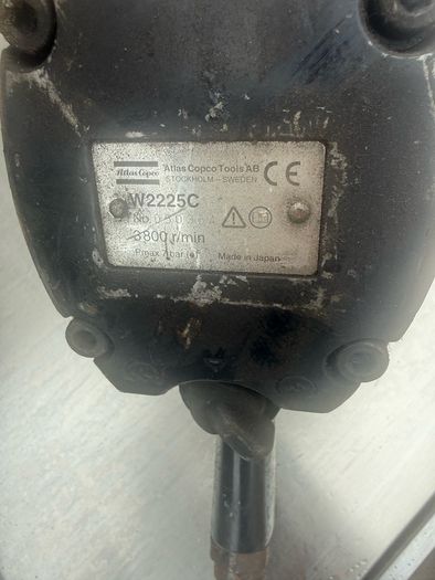 2 air impact wrench's