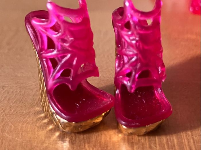 Monster High G1 Draculaura Haunt The Kasbah Accessories