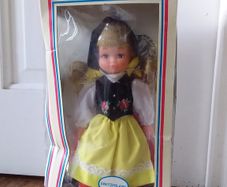 Sally Collect Them All - 1970s Countries Of The World Dolls - Switzerland