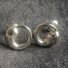 Tiffany & Co Elsa Peretti eternal circle sterling silver earrings