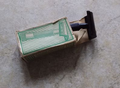 Vintage : German Slant Safety Razor in Brown Bakelite