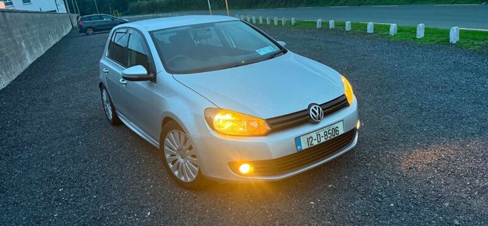 Volkswagen Golf 1.9TDI manual 2012