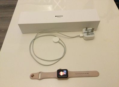 Apple watch series 3 38mm gold
