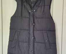 Black Sleeveless Puffer Coat