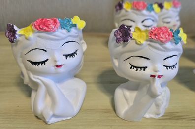 small (girl pot)