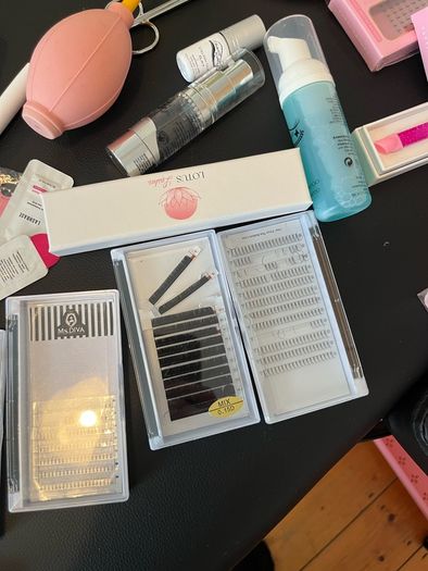 Massage Table/ Eyelash Starter Kit