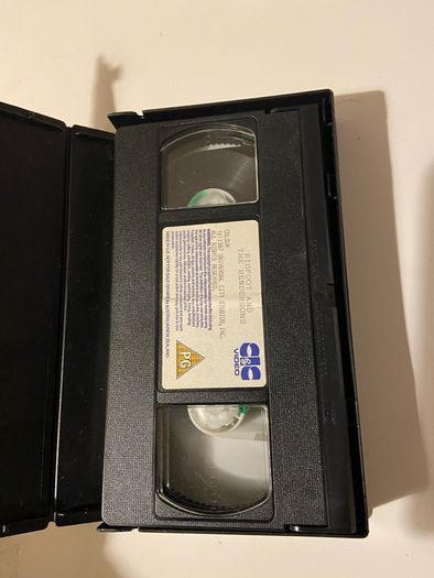 Big foot and the Hendersons vhs tape
