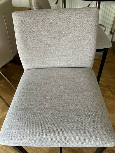 bar stool