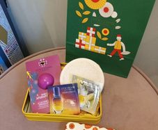 loccatine facial gift set