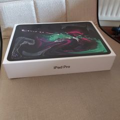 iPad Pro empty box