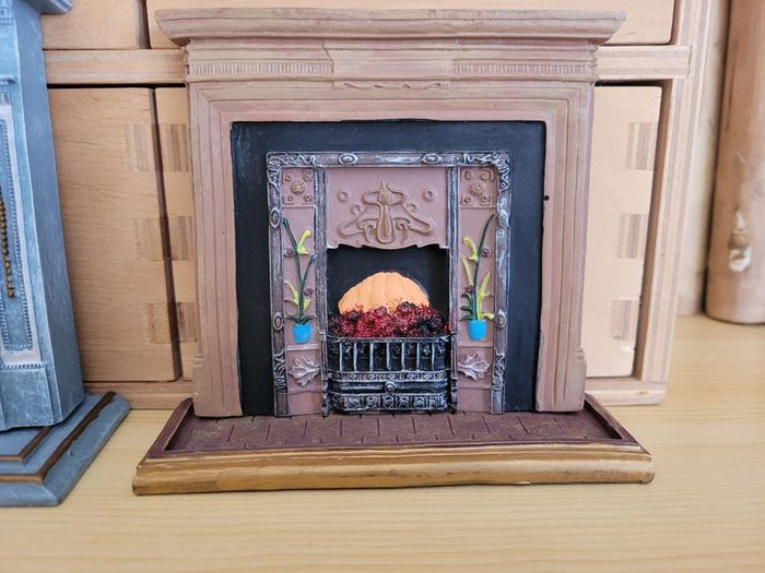 Dolls house furniture - Fireplaces