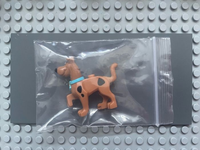 lego scooby doo 21042pb01c01 Dog, Great Dane Scooby-Doo Walking with Medium Azure Collar Pattern