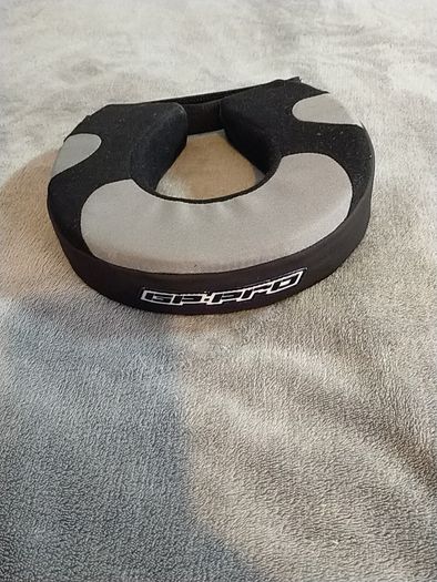 neck support