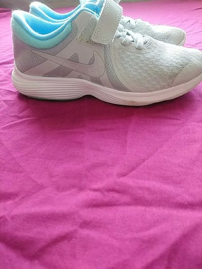 Nike girls shoe