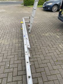 Abru/Werner Triple Extension Ladder 2.75m sections, stabiliser bar included, good working condition