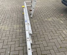 Abru/Werner Triple Extension Ladder 2.75m sections, stabiliser bar included, good working condition