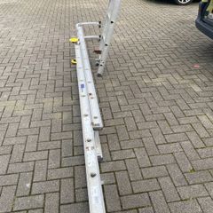 Abru/Werner Triple Extension Ladder 2.75m sections, stabiliser bar included, good working condition