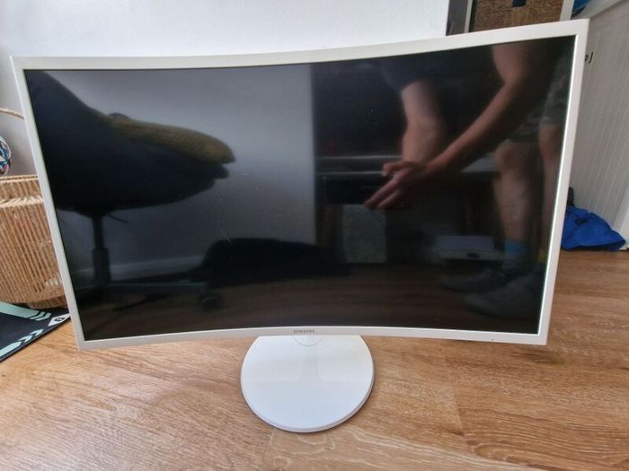 samsung 32 monitor