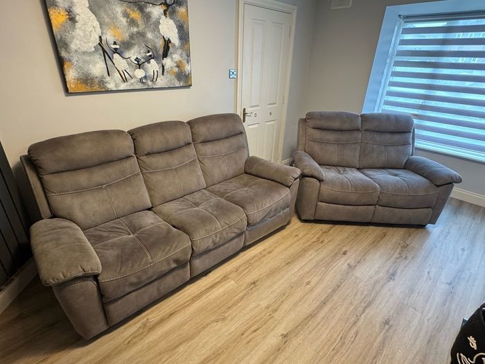 3 +2 seter sofas