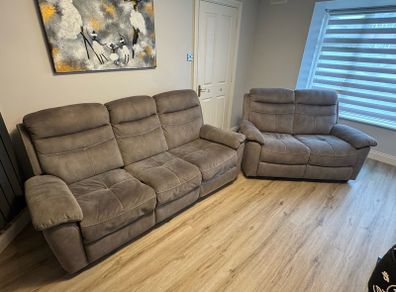 3 +2 seter sofas