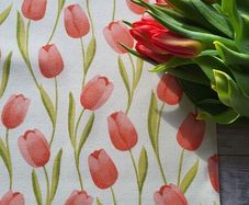 Table Runner "Tulips" - Spring, Easter table runner.