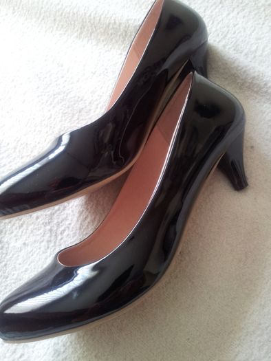 Court Shoes UK 10