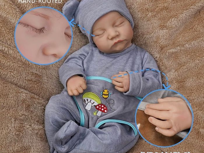 Reborn Babies Lifelike Dolls - 17 inch Handmade Life Like Baby Dolls, Soft Cloth Body with Feeding Kit, Realistic Newborn Dolls as Prefect Gifts for Children/Mom DIFFERENT OPTIONS AVAILABLE, SEE PHOTOS (FREE POSTAGE)