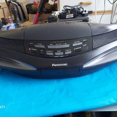 Panasonic RX-ED77 Stereo Boombox Ghetto Blaster With Motorised Cover, everything works perfect, Radio, CD and both Tape Decks, also CD Records, an amazing sound machine