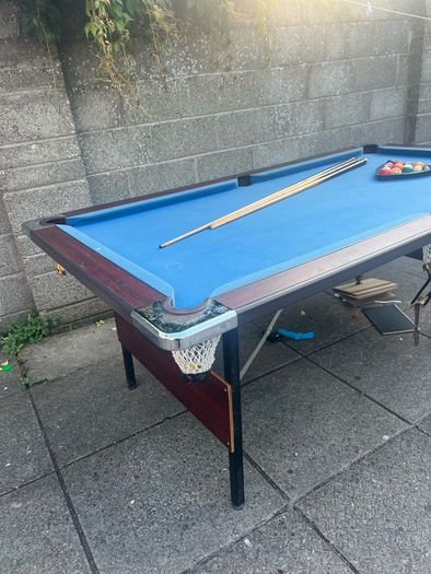 Free snooker Table