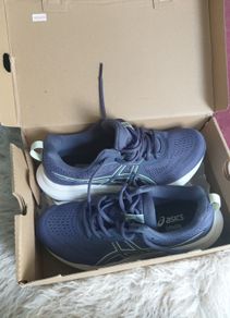 asics Runners size 6