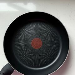 Tefal frying pan medium size brand new