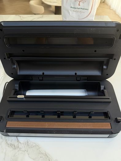 Vacuum Sealer Machine