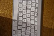Apple Wireless Keyboard (Model A1314)